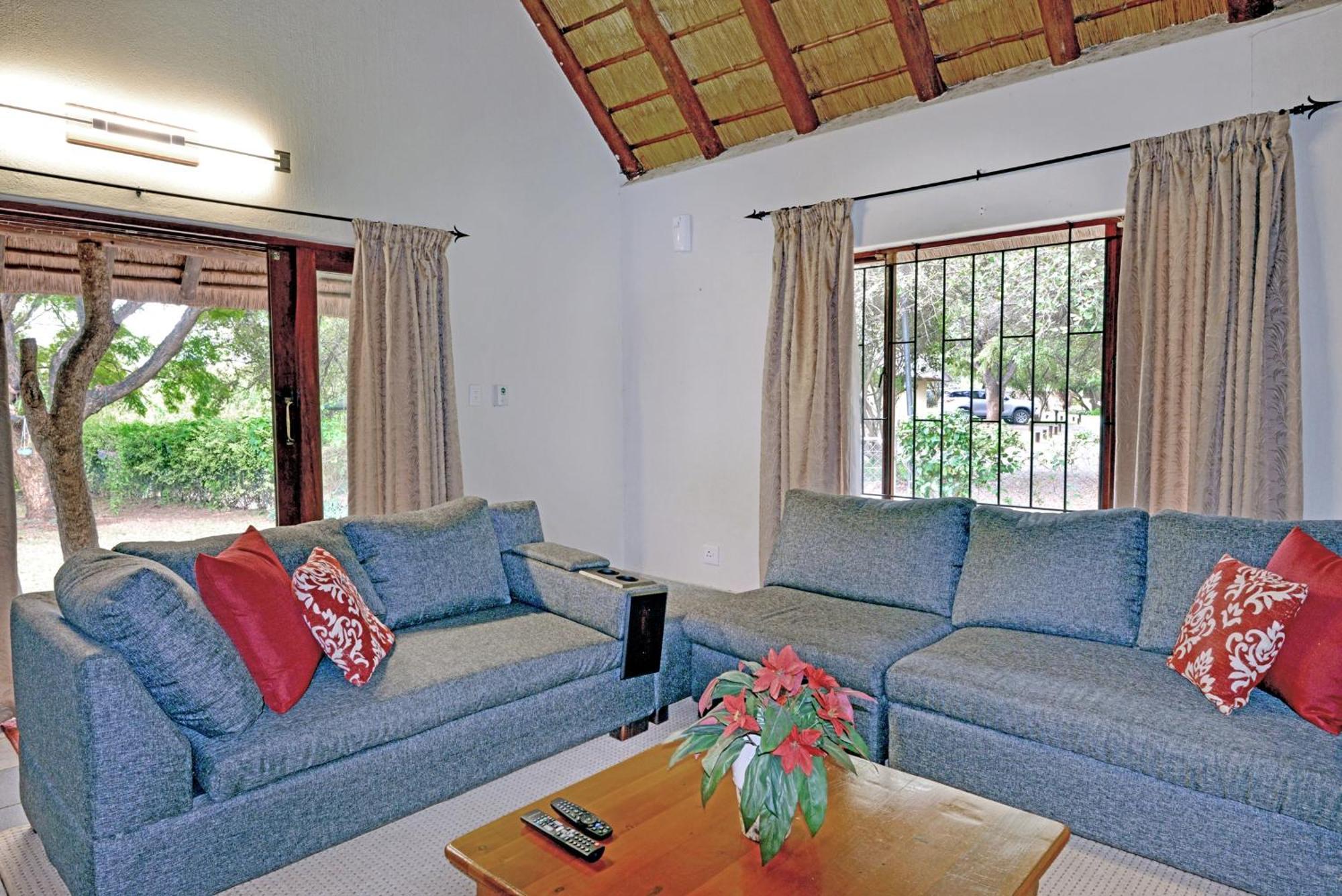 Komati River Chalets Коматипорт Экстерьер фото